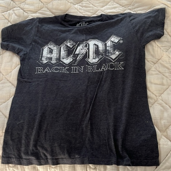 3 AC/DC shirts - Picture 2 of 7